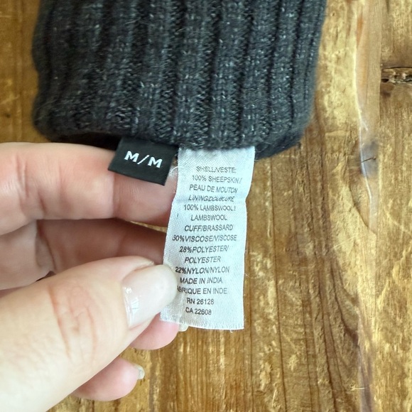 Echo New York black leather gloves with a knit overlay - Picture 3 of 4